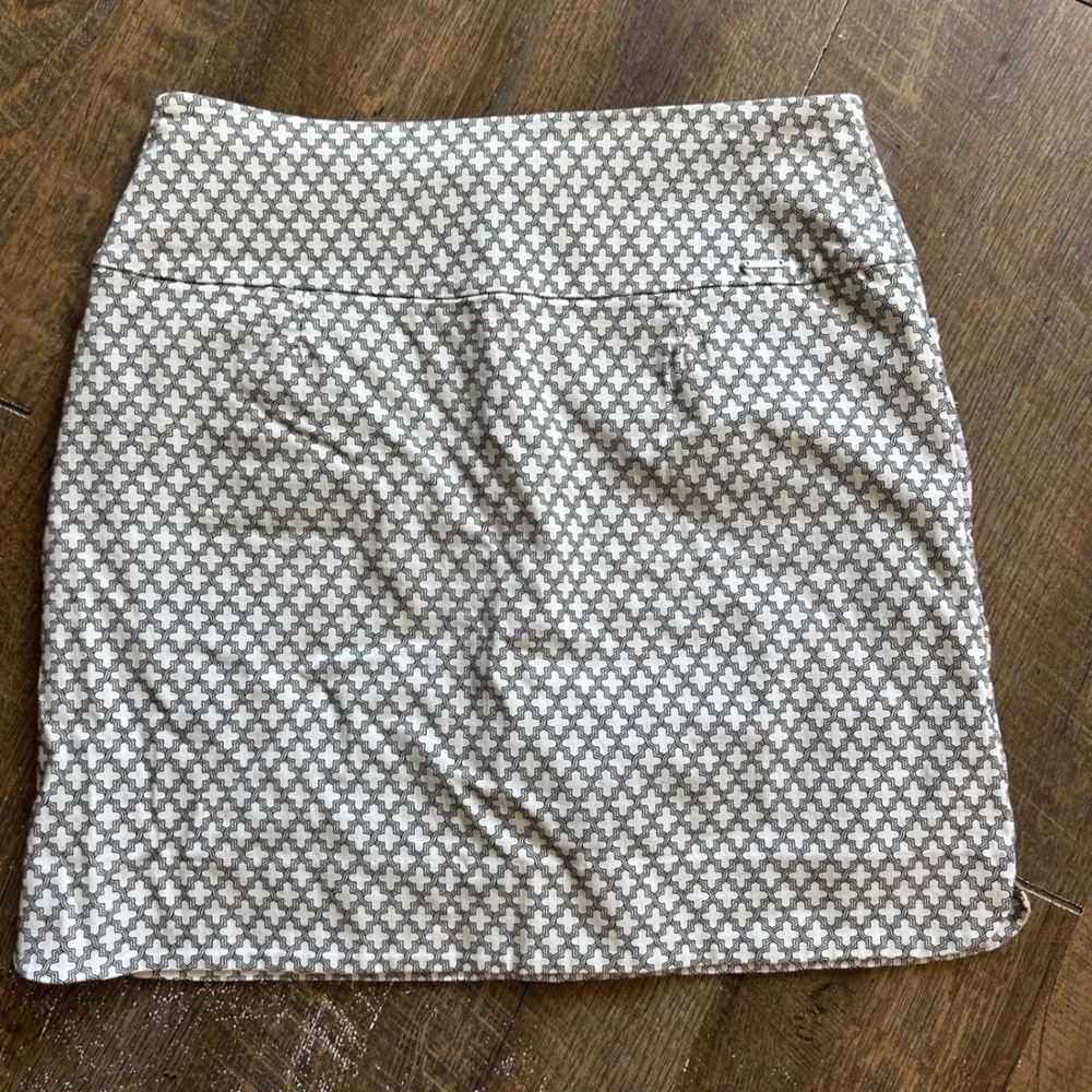S.C. & CO. Womens Black White Geometric Quatrefoil Athletic Skort Size Medium